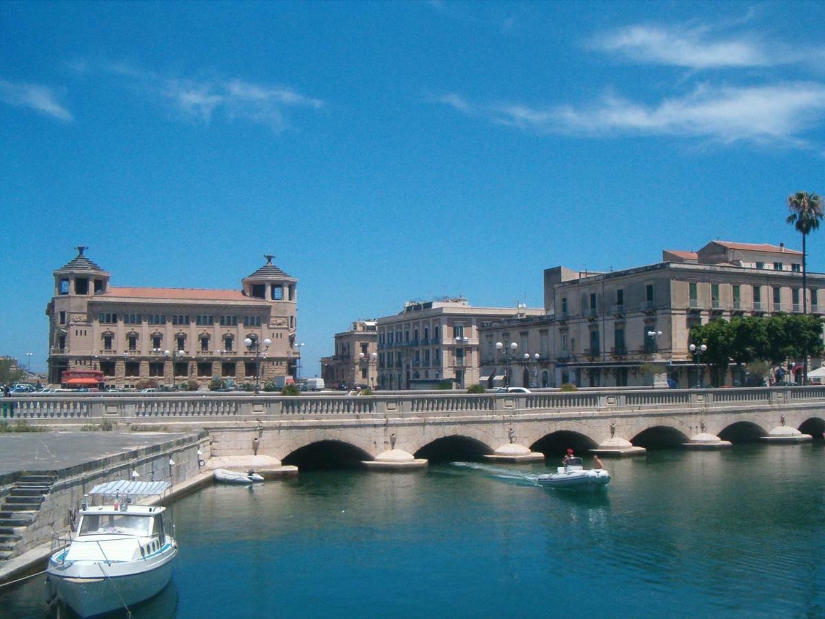 Syracuseapartments Il Piave Di Siracusa Appartamento Per 6 Persone Vicino Ad Ortigia A 200M Dal Mare ภายนอก รูปภาพ